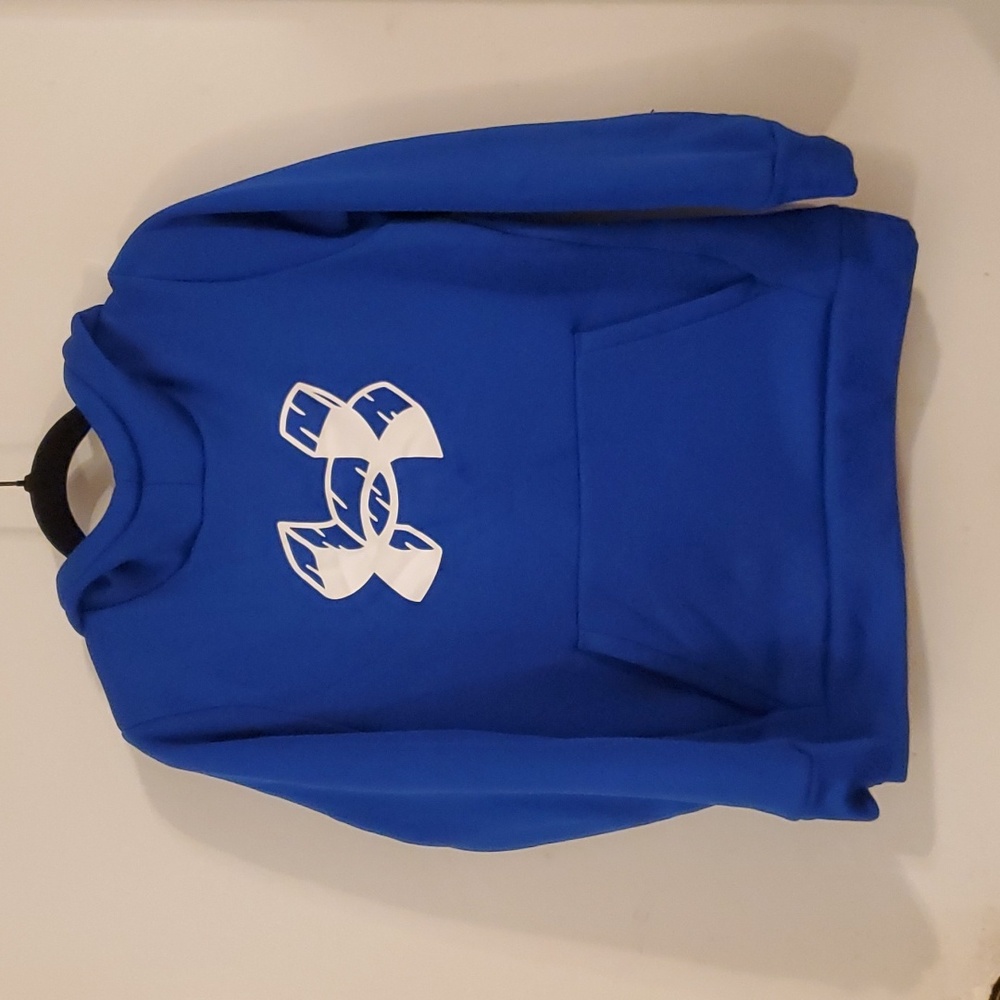 Boys royal blue size ysm Under Armour hoodie